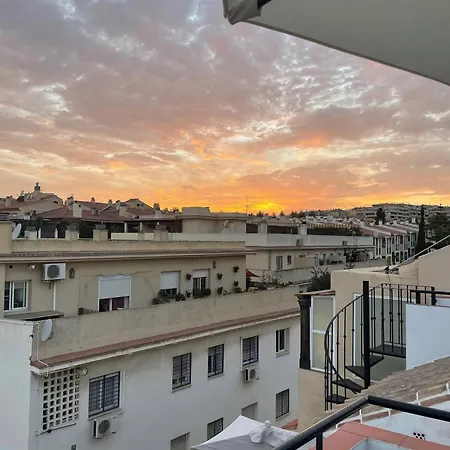 דירה Delicious Penthouse In פואנגירולה